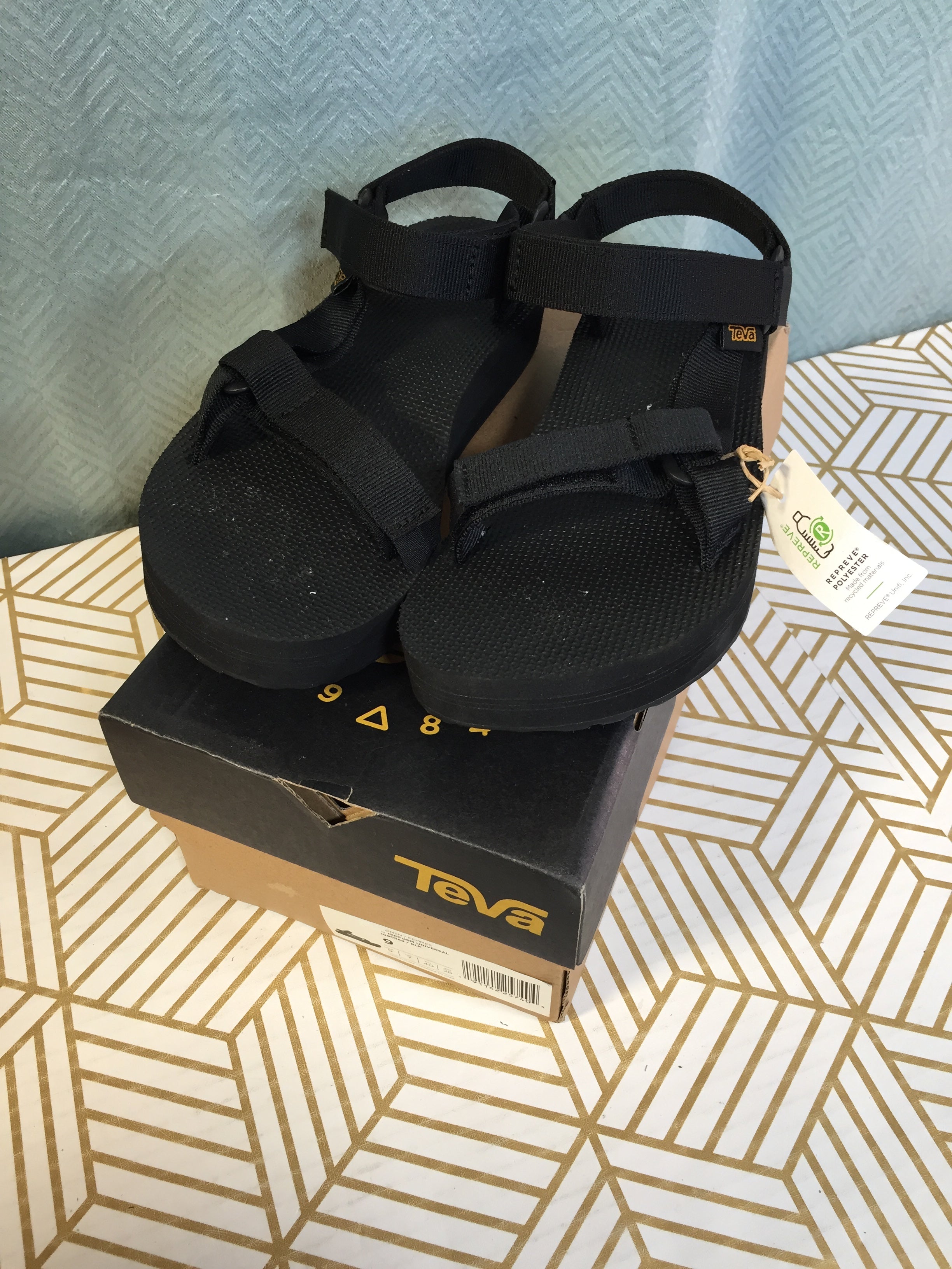 Teva Women's W Midform Universal Sandal Black US Size 9 (7772435185902)
